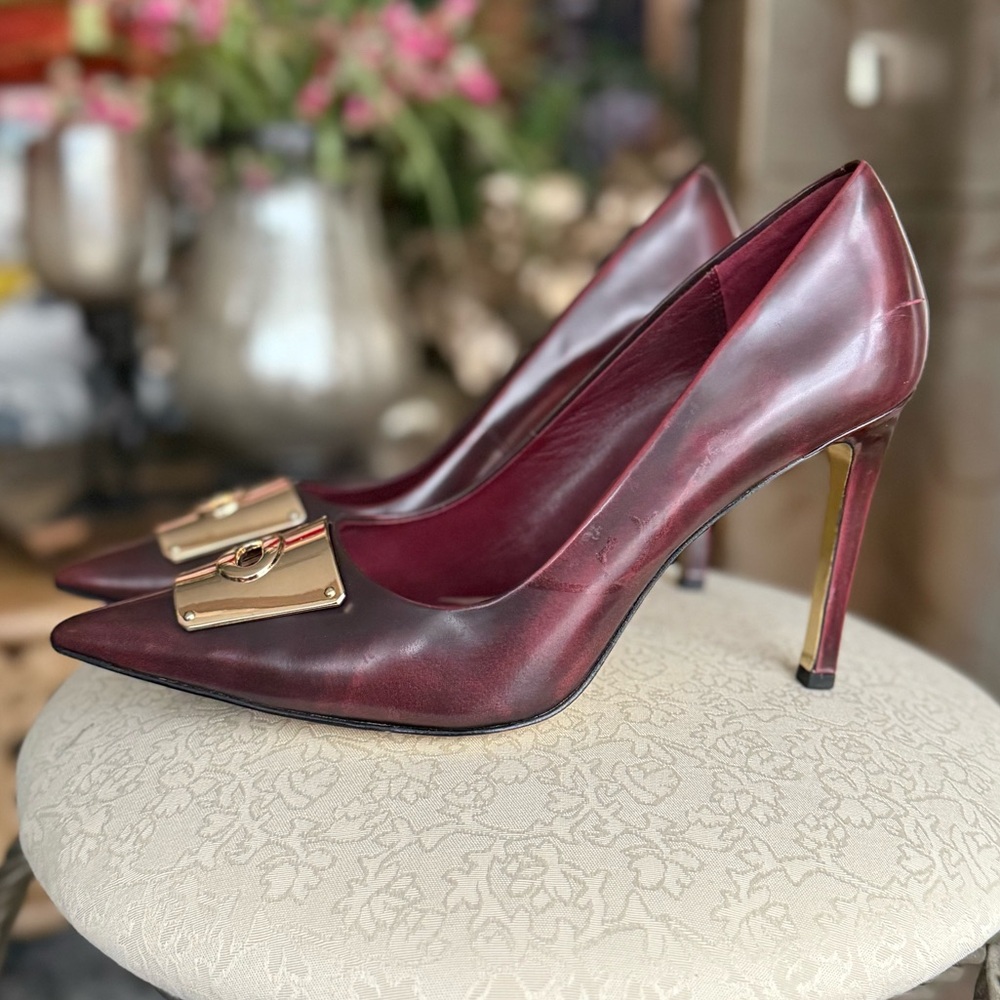 Vintage COACH leather Burgundy Stiletto Heels pumps gold detail - Picture 6 of 11